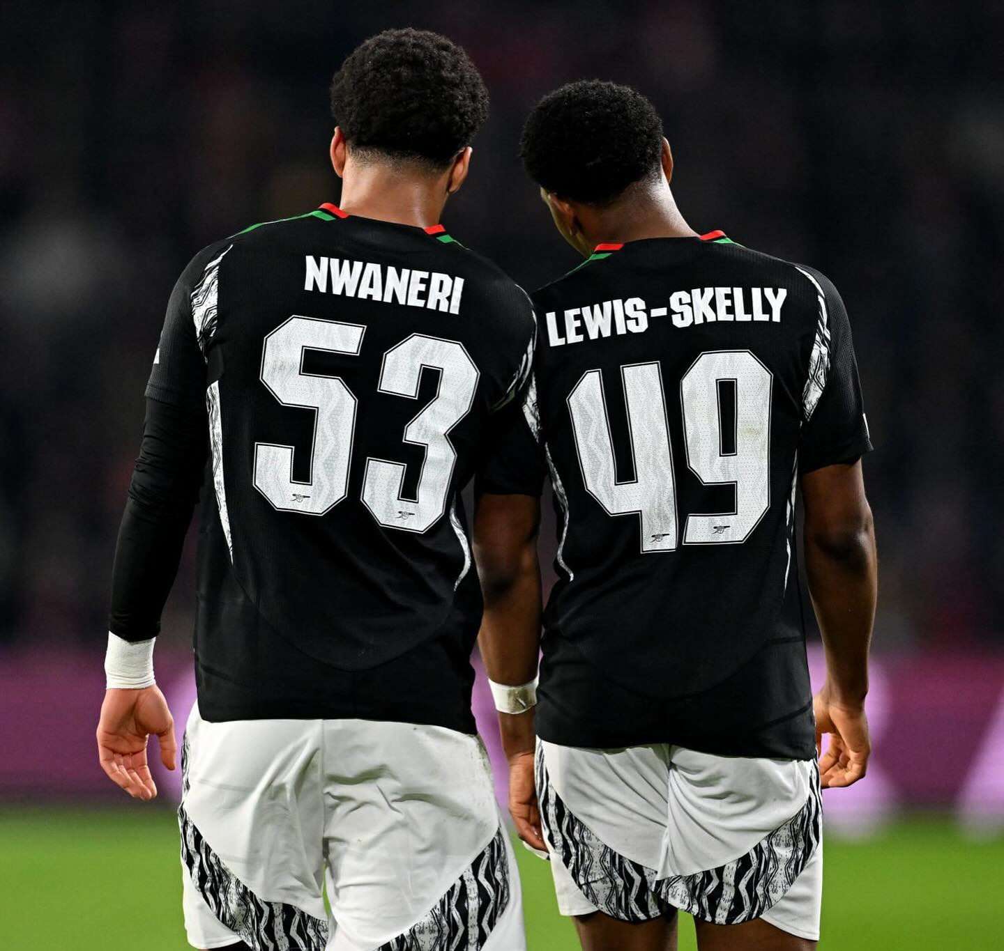 浓眉哥连续七场比赛得分超过重要助攻,皇家马德里不断突破!赛场气氛高涨 浓眉哥连续七场比赛得分超过重要助攻,皇家马德里不断突破!赛场气氛高涨