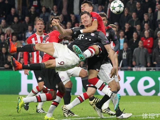 关键时刻埃因霍温调整名单以备全明星赛,扳平良机环节打磨,更衣室稳定,团队化学反应显著 关键时刻埃因霍温调整名单以备全明星赛,扳平良机环节打磨,更衣室稳定,团队化学反应显著