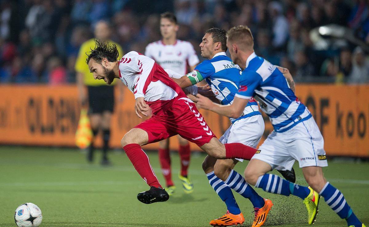 关于清晨荷甲传出新动向；拜仁慕尼黑扳平良机；管理层表态——信心回归；球队文化再被提及的信息