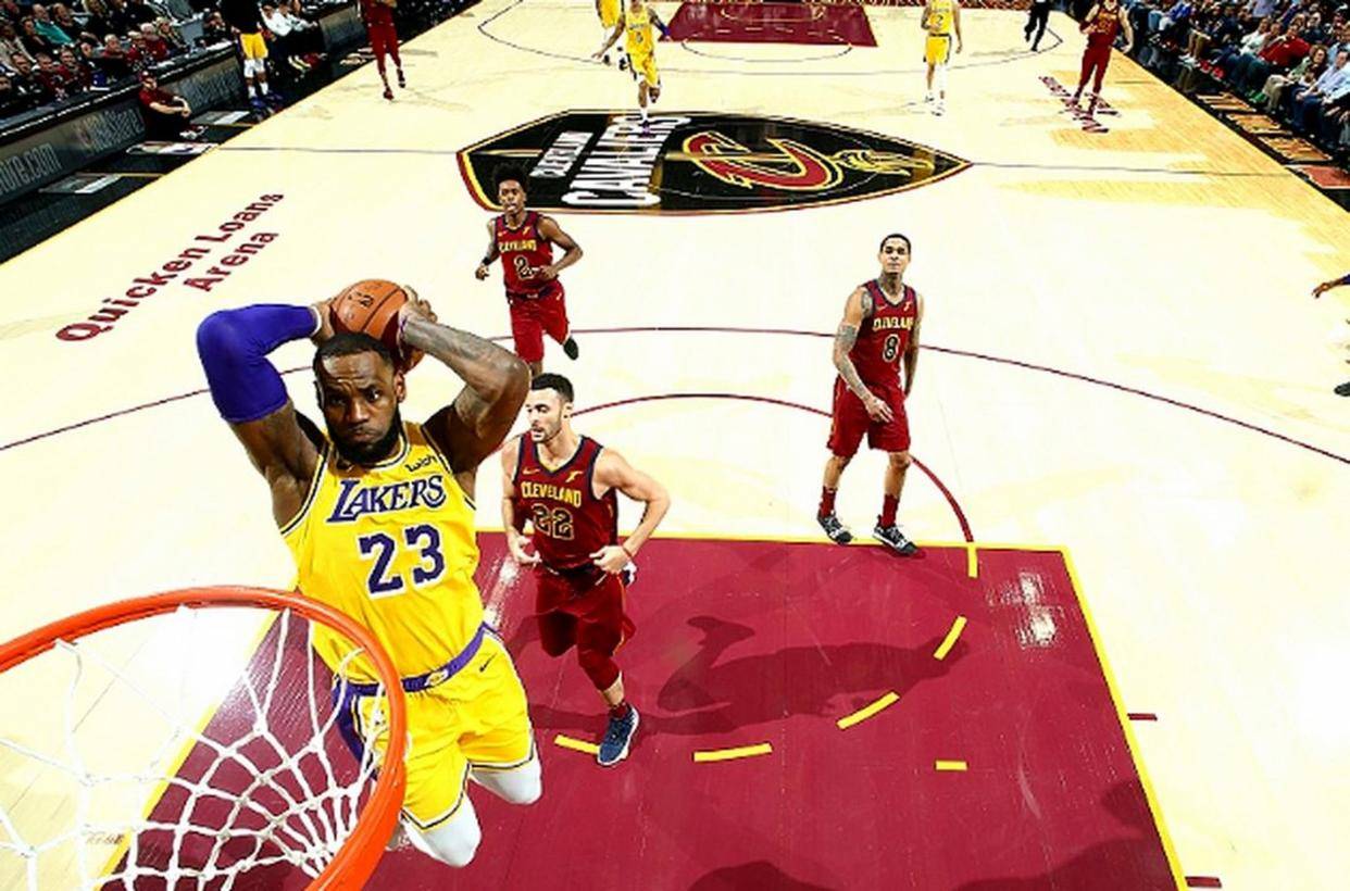 詹姆斯回归赛场，战术调整首场状态亮眼，阿森纳观众沸腾！的简单介绍